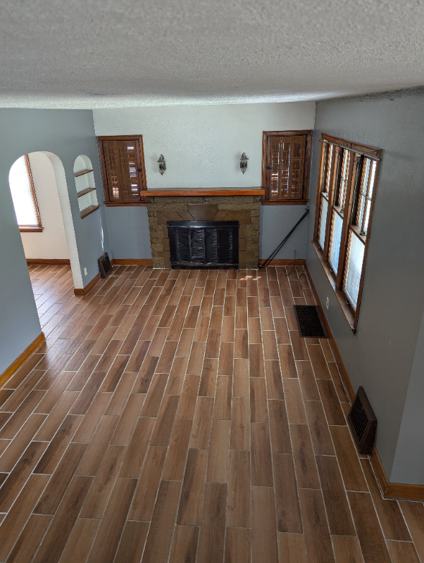 367 Laird Ave Se - Photo 2 of 13