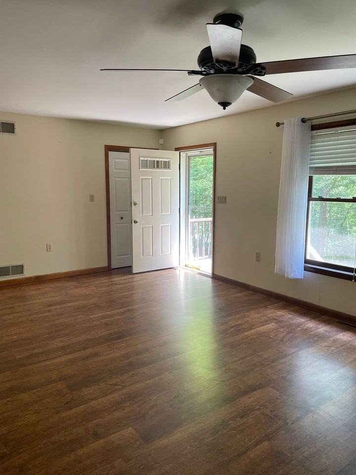 2656 Ellendale Rd - Photo 5 of 21