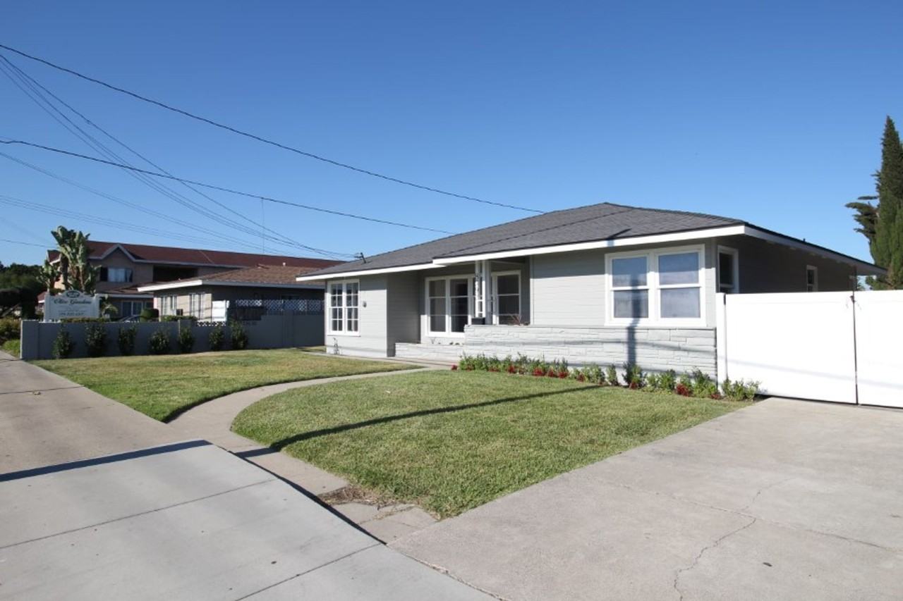 8392 Walker St - Photo 3 of 37