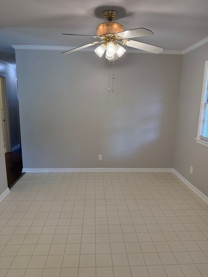 1905 Elkhart Dr - Photo 3 of 11