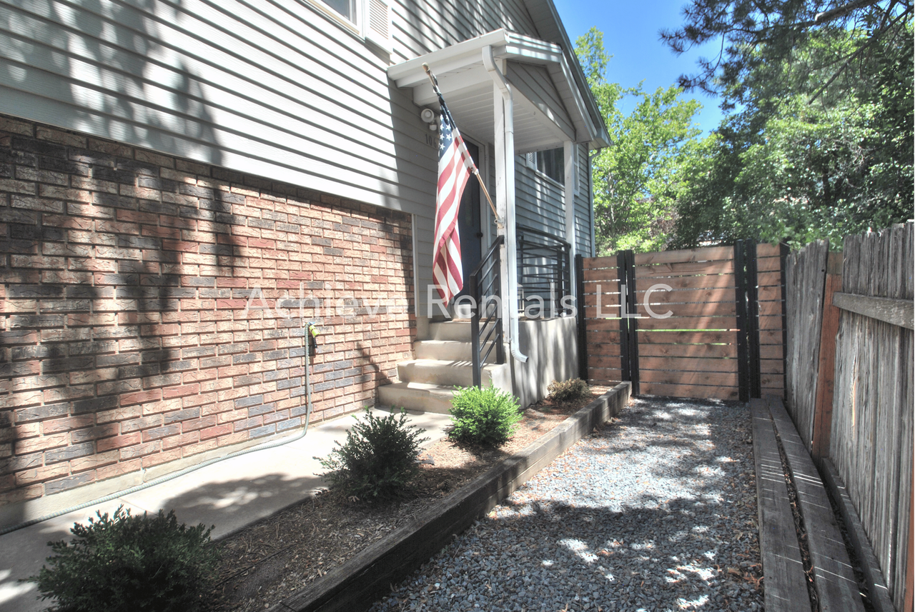 106 River Heights Boulevard - Photo 4 of 25