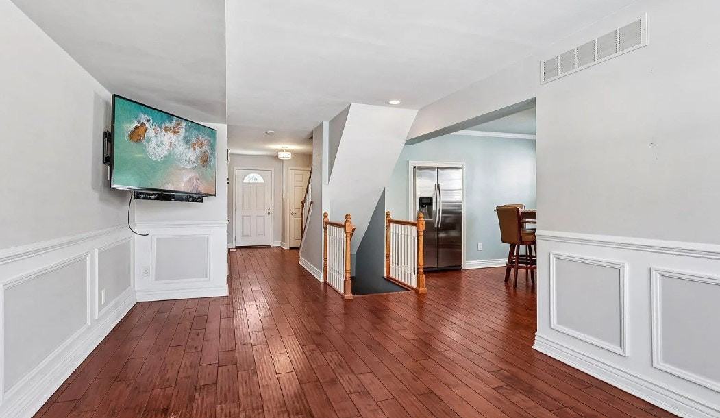 15025 Liberty Ln - Photo 2 of 6