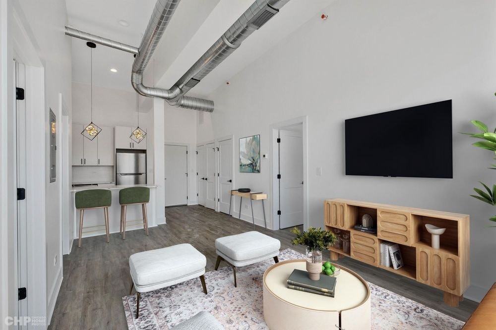 4733 North Western Avenue, Unit 205 - Photo 3 of 7