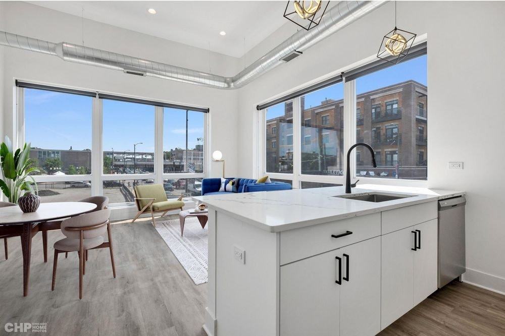 4731.1 North Western Avenue, Chicago, IL 60625, Unit 205 - Photo 3 of 7