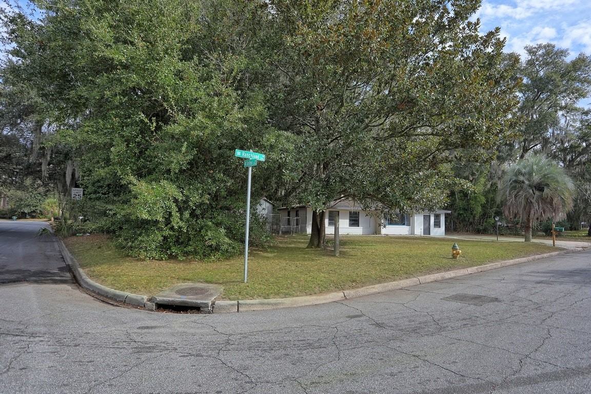 6 Ranchland Drive - Photo 3 of 33