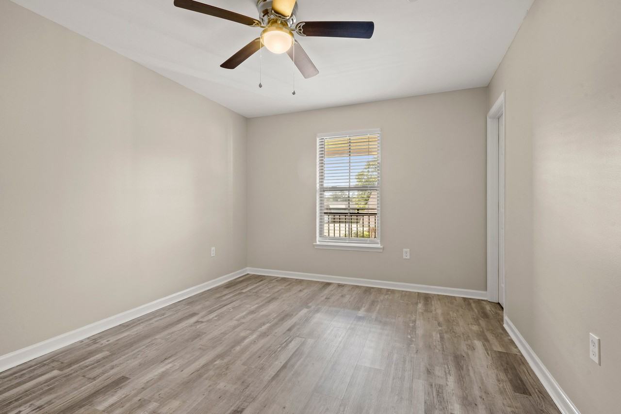 Cade's Lake - Photo 3 of 27