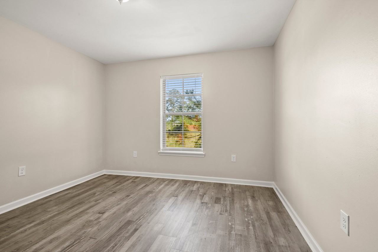 Cade's Lake - Photo 5 of 27