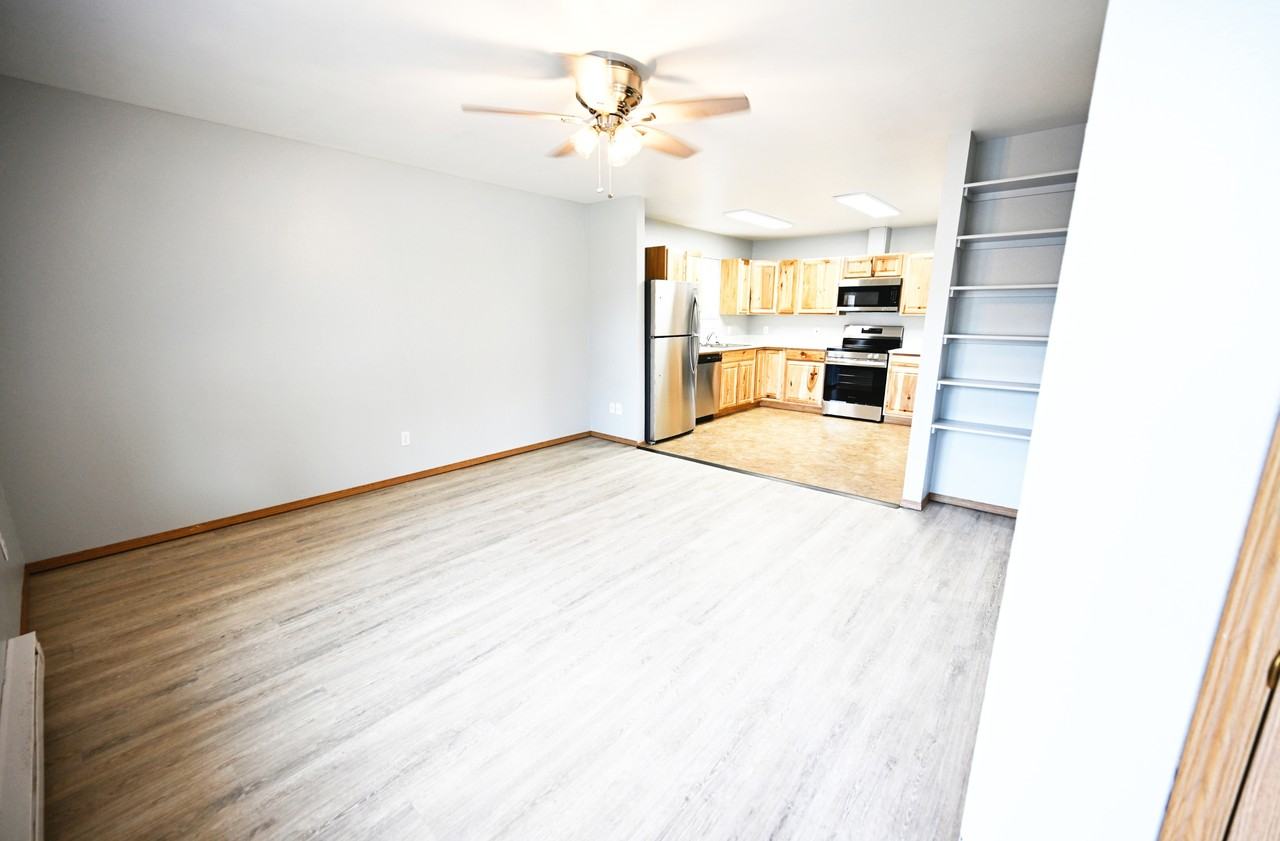 1124 3rd Avenue West - Photo 3 of 28