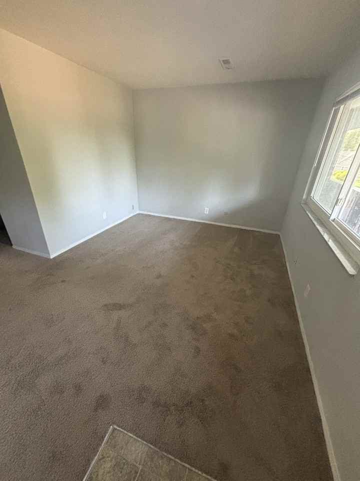 209 South Kimberlin Street - Photo 2 of 3