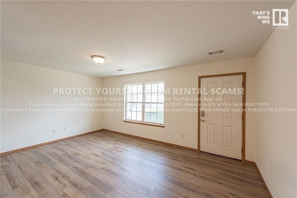 1155 South Craftsman Street - Photo 3 of 14