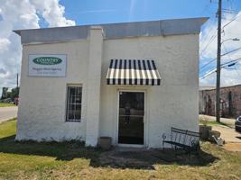 featured image of 2 E Main St