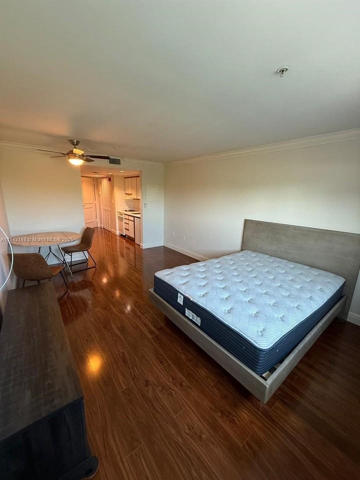 5715 Sunset Dr #5715 - Photo 2 of 6