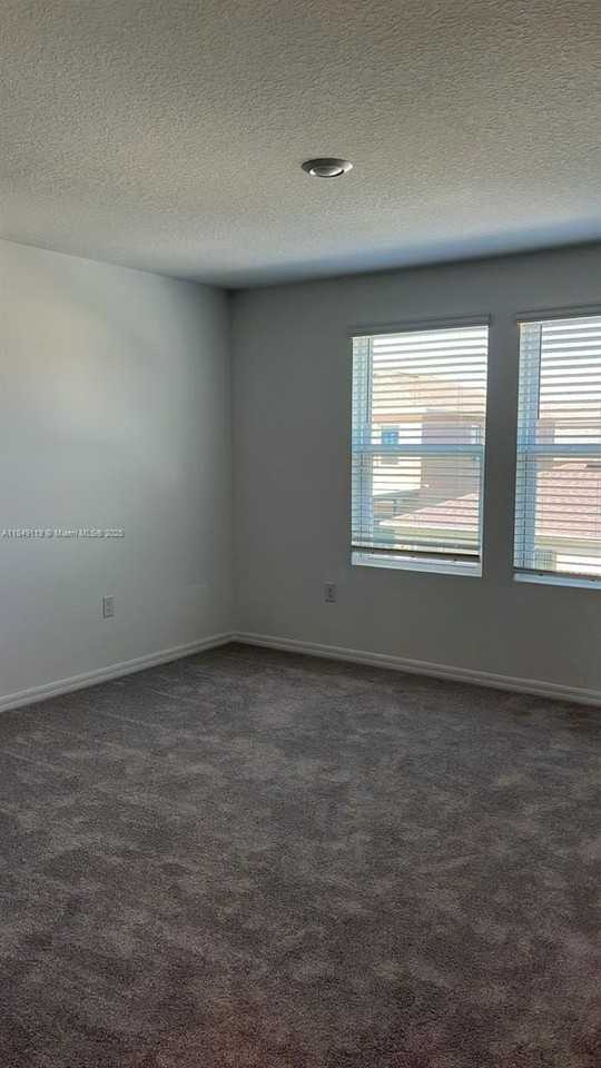 2549 Penguin Blvd - Photo 7 of 15