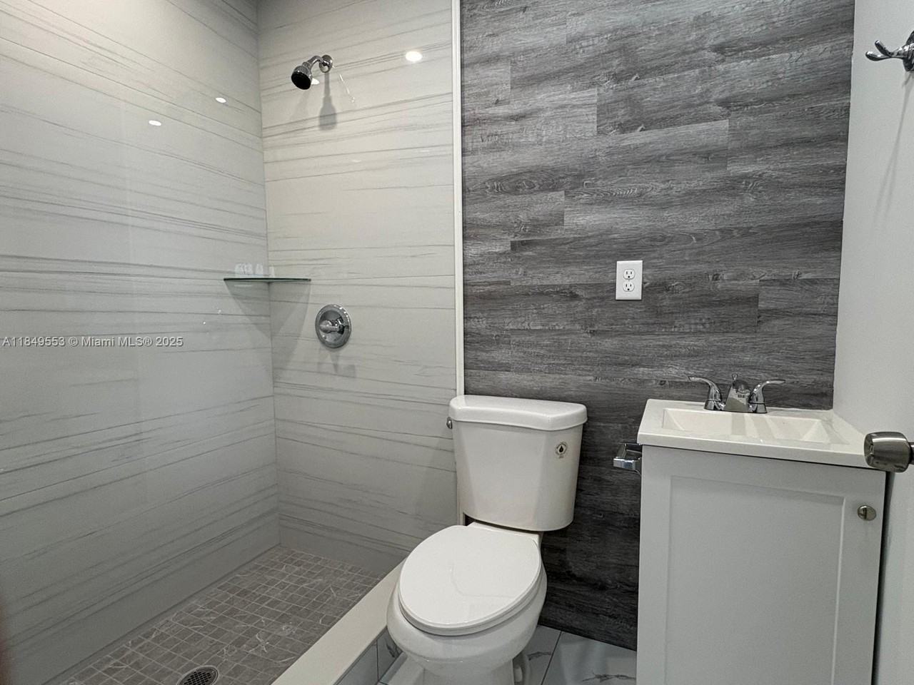 3368 Nw 51st Ter #3 - Photo 7 of 9