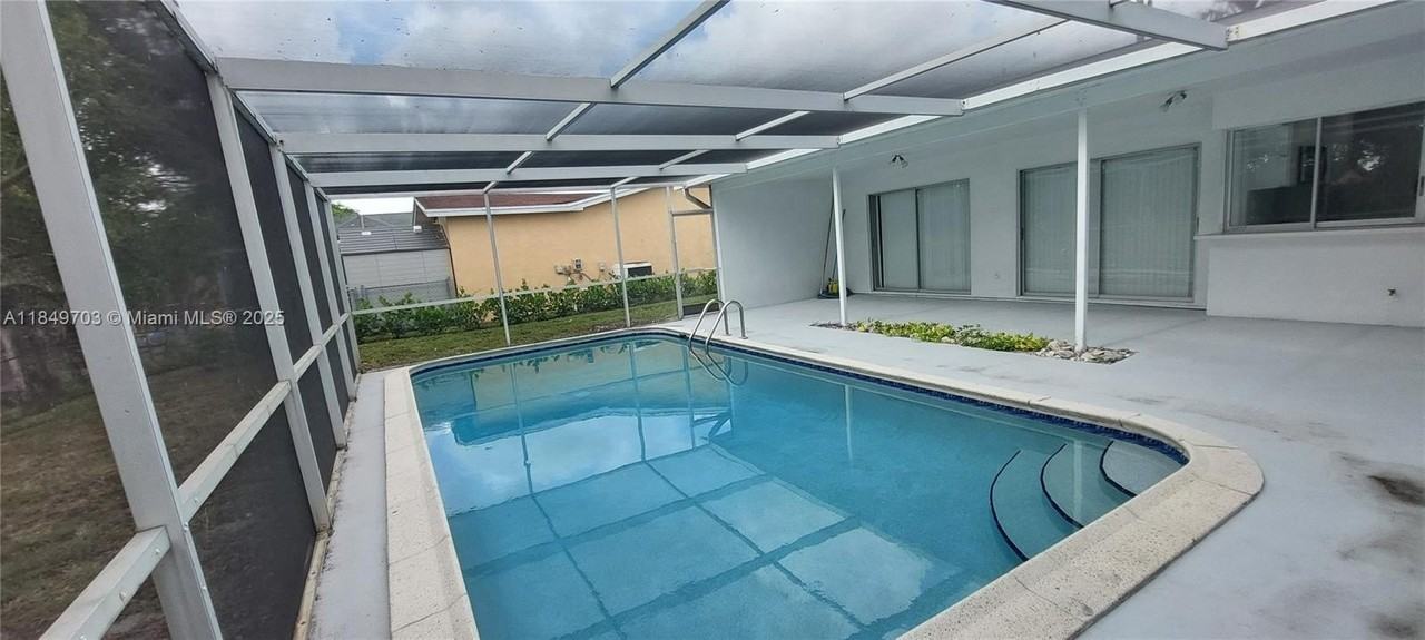 2190 Northwest 87th Lane #2190 - Photo 4 of 21