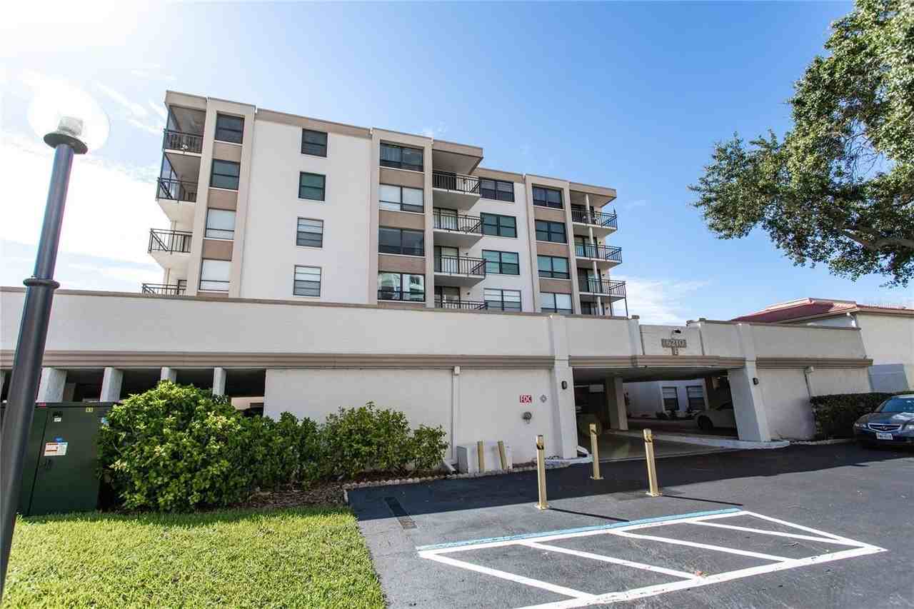 6210 Sun Blvd #506 - Photo 3 of 26