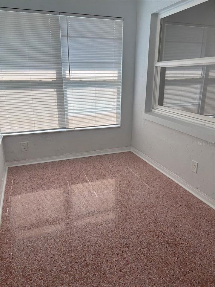 420 15th Ave S - Photo 6 of 20