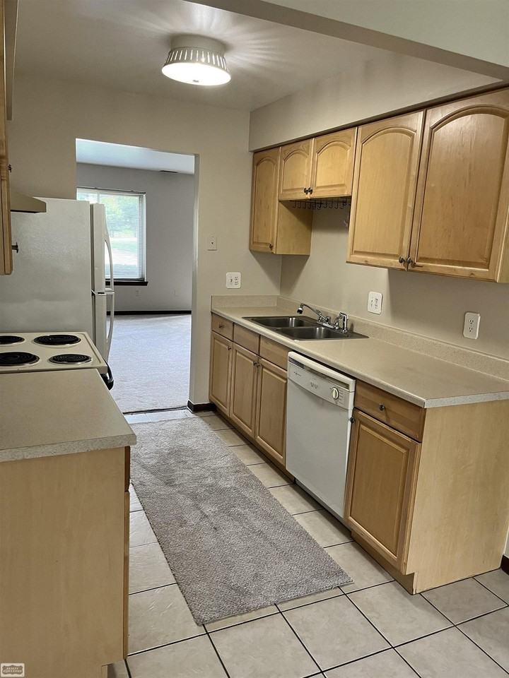 54100 Buccaneers Bay - Photo 6 of 11