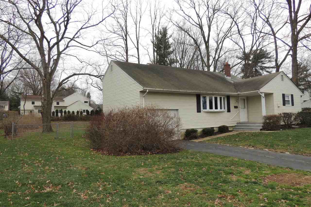 12 Mayfair Rd - Photo 3 of 21