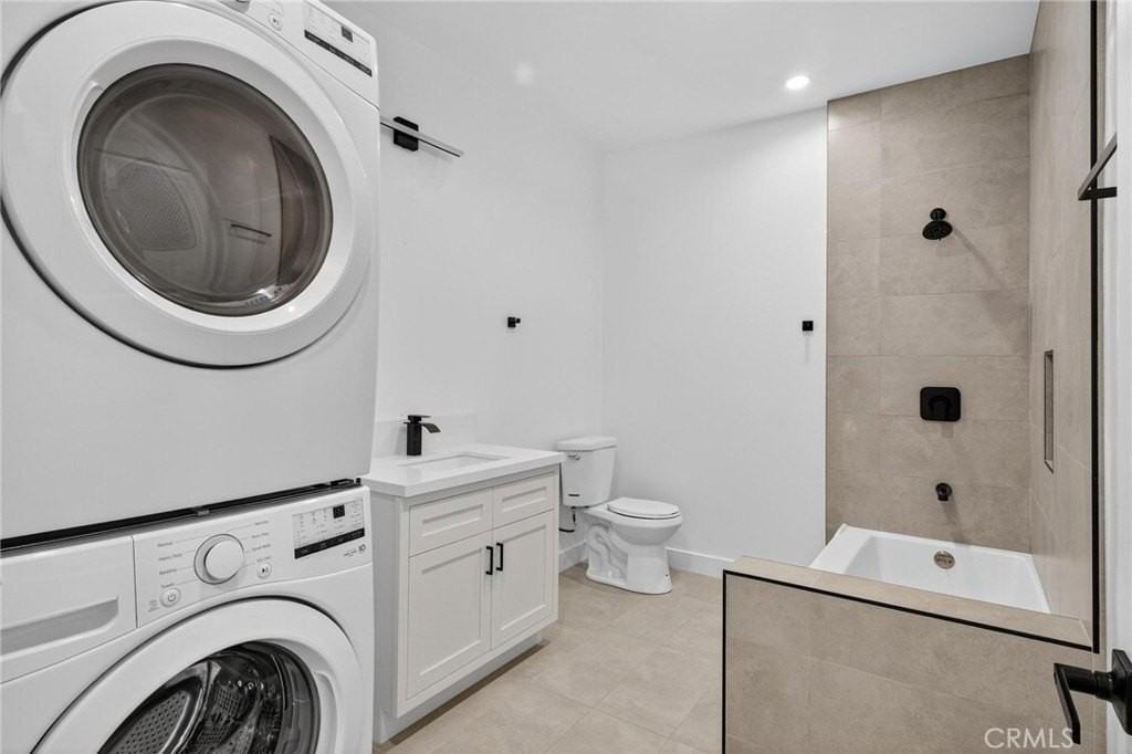 14732 Gilmore St #1 - Photo 7 of 14