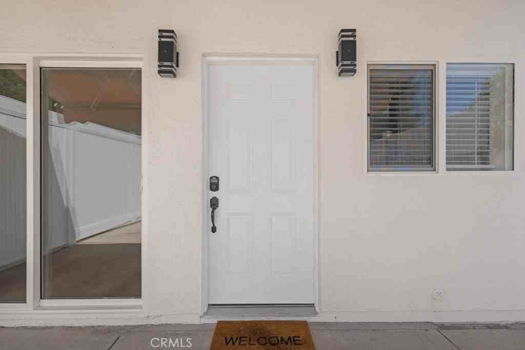 19104 Blackhawk St - Photo 6 of 30