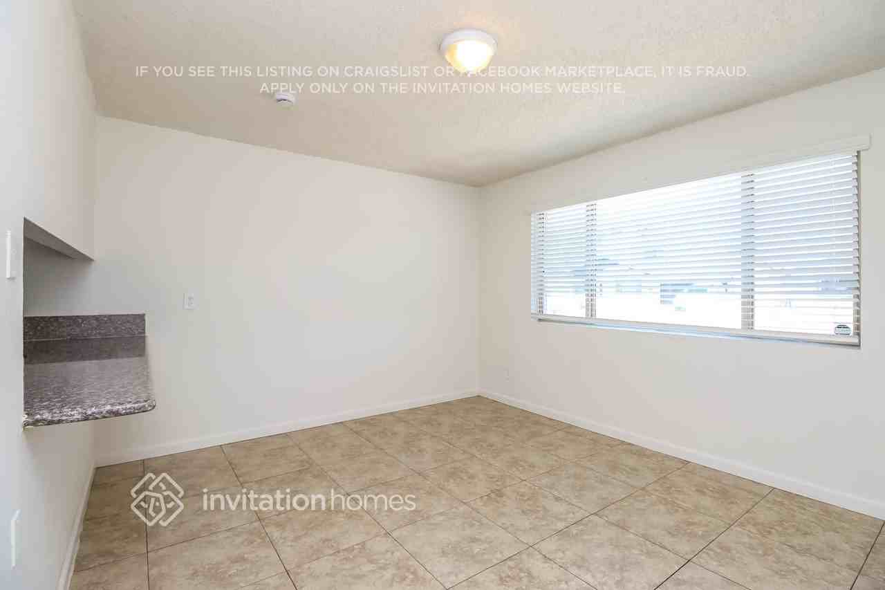 5243 W Lewis Ave - Photo 6 of 16