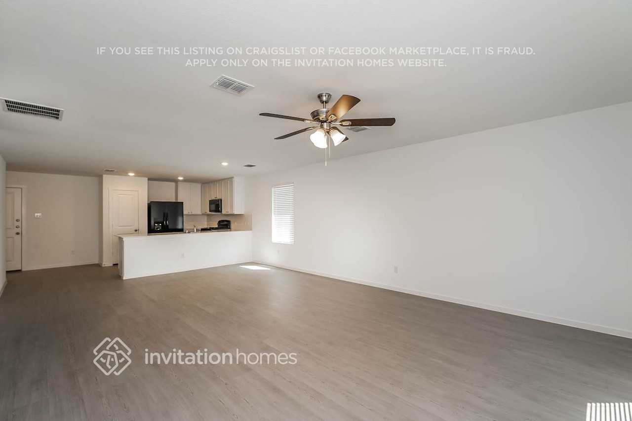 5118 Volunteer Drive - Photo 3 of 17
