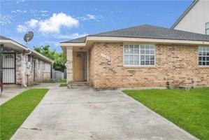 featured image of 4880 Viola St