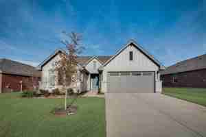 featured image of 1508 Forest Park Dr