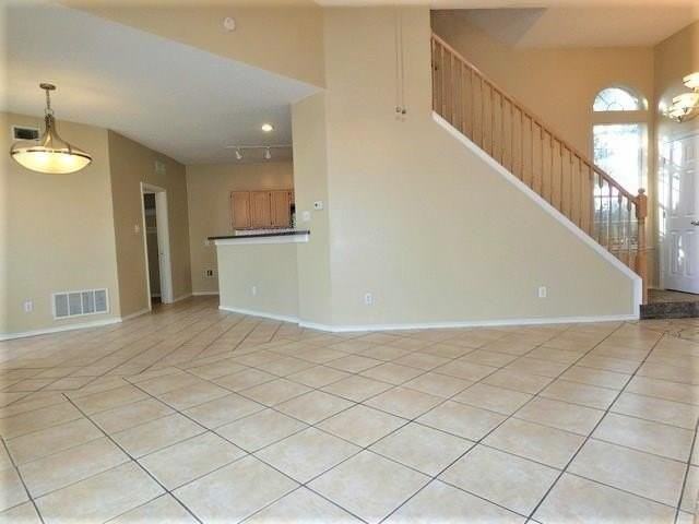 2713 Clearwater Dr - Photo 4 of 19