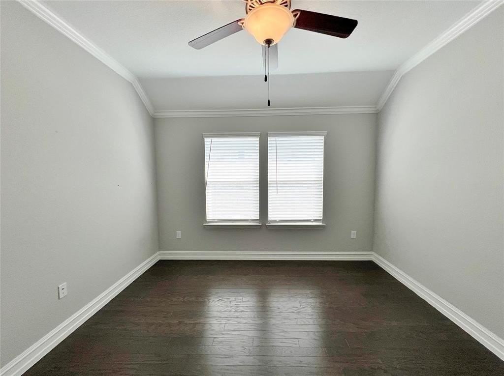 3620 Venetian Ct - Photo 5 of 30