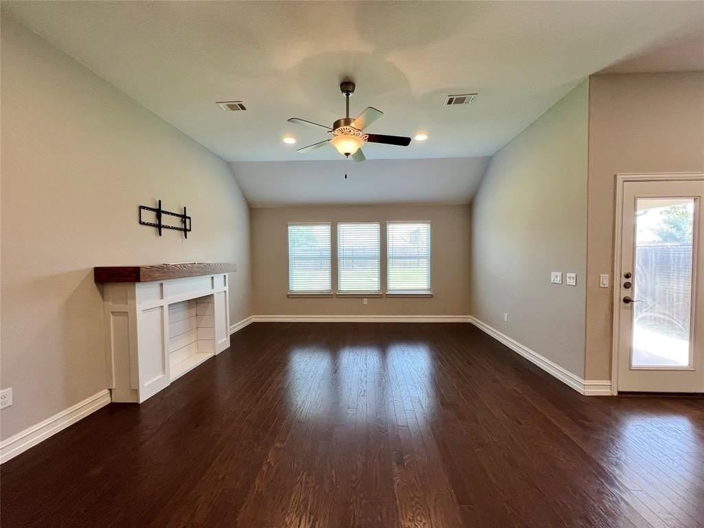 3620 Venetian Ct - Photo 6 of 30