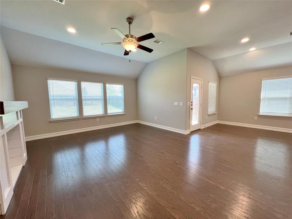 3620 Venetian Ct - Photo 7 of 30