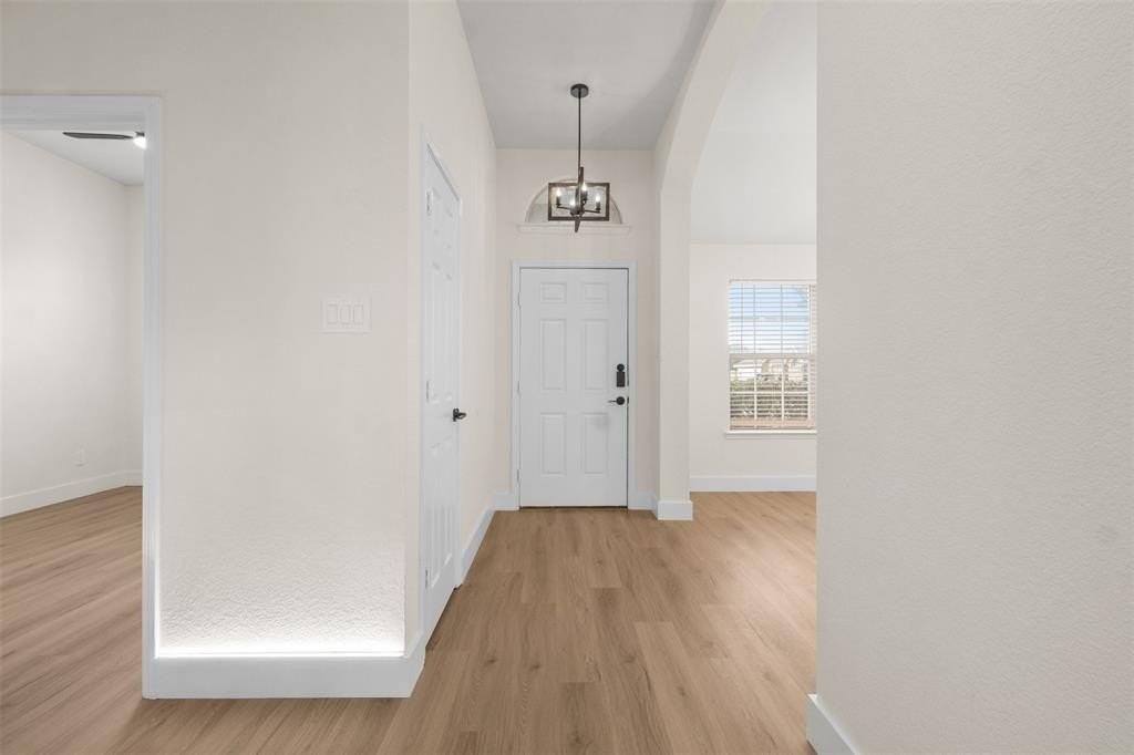 5809 Hidden Pine Ln - Photo 5 of 39