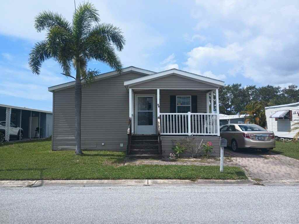 7001 142nd Ave #0030 - Photo 2 of 14