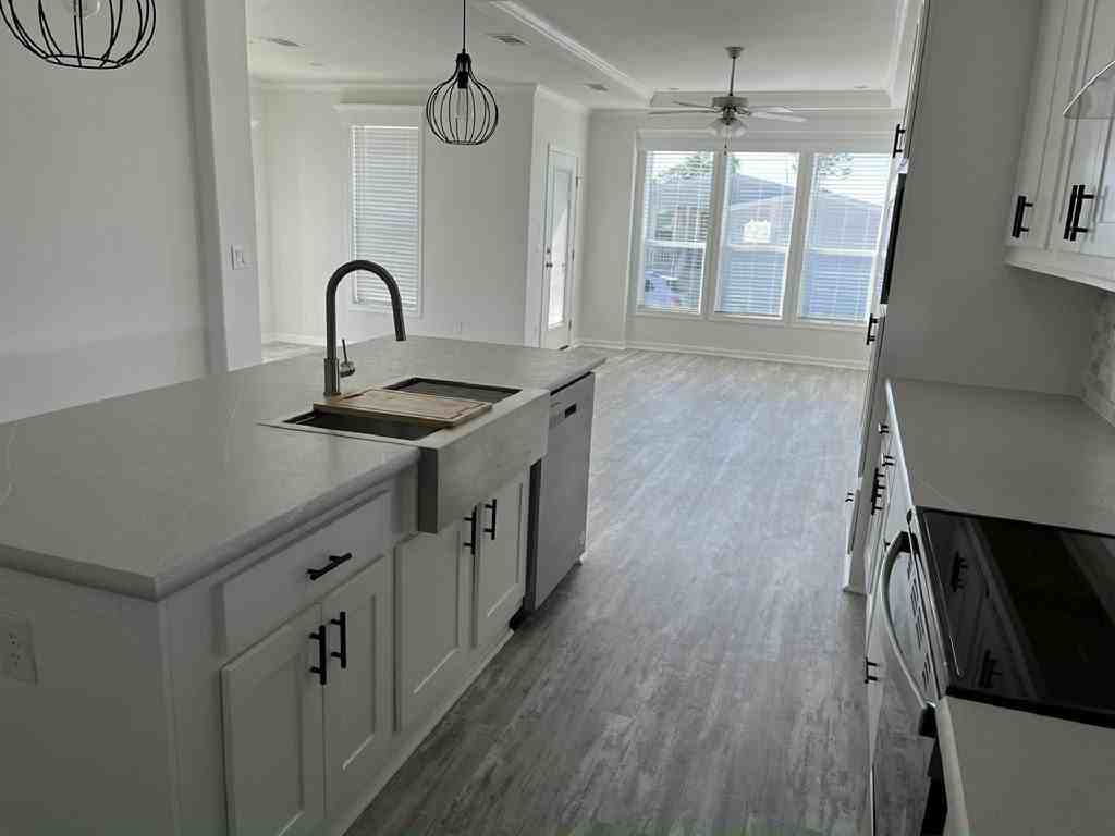 1662 Coralwood Ln #352 - Photo 3 of 20