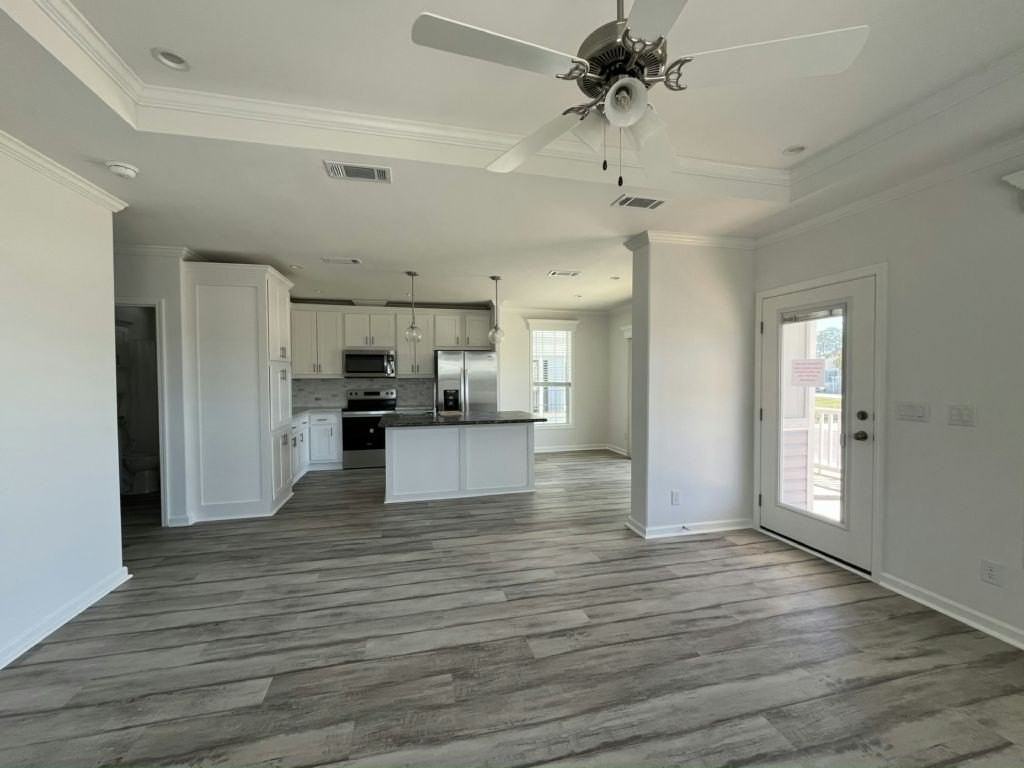 115 N Lake Dr #0804 - Photo 4 of 22