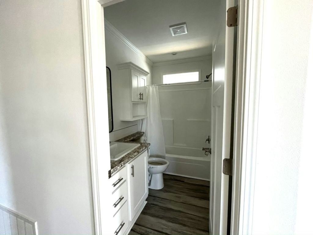 115 N Lake Dr #0804 - Photo 7 of 22