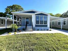 featured image of 117 N Lake Dr #0806