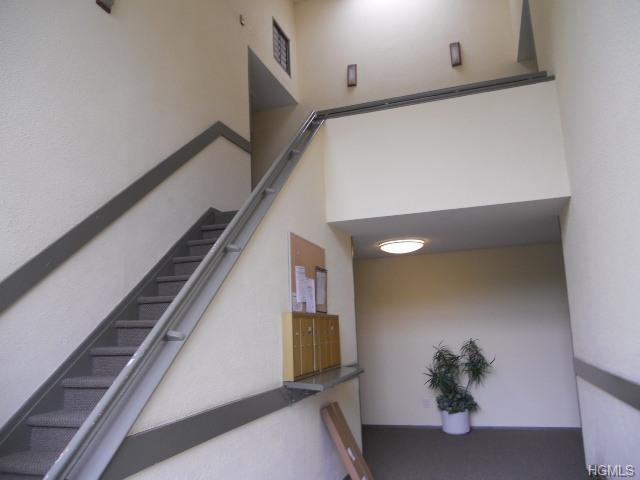 10 Charles Ln - Photo 3 of 13