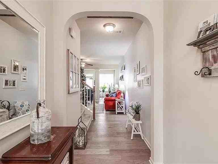 2344 Attewood Dr - Photo 4 of 35