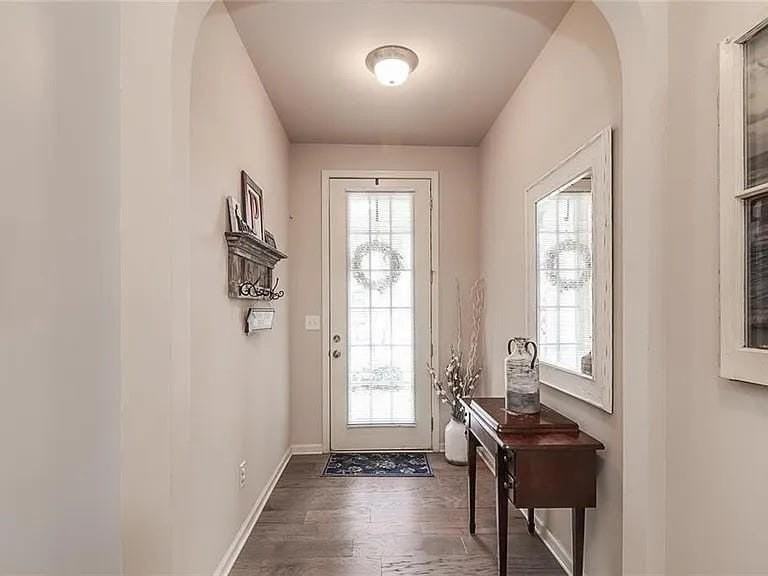 2344 Attewood Dr - Photo 5 of 35