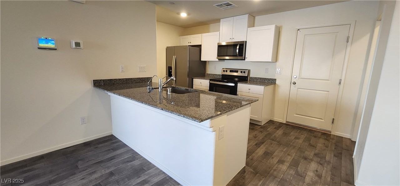 9127 Rory Storm Street - Photo 5 of 30