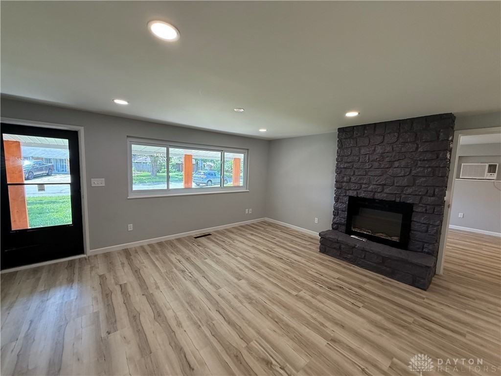 4732 Rexwood Dr - Photo 7 of 32