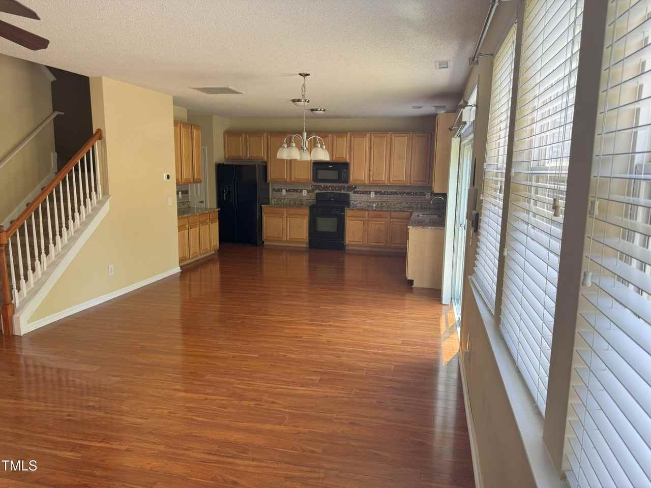 324 Northlands Dr - Photo 7 of 19