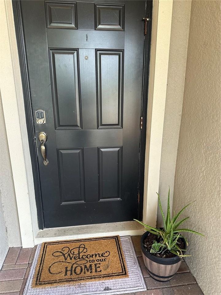 10132 Lovegrass Ln - Photo 6 of 28