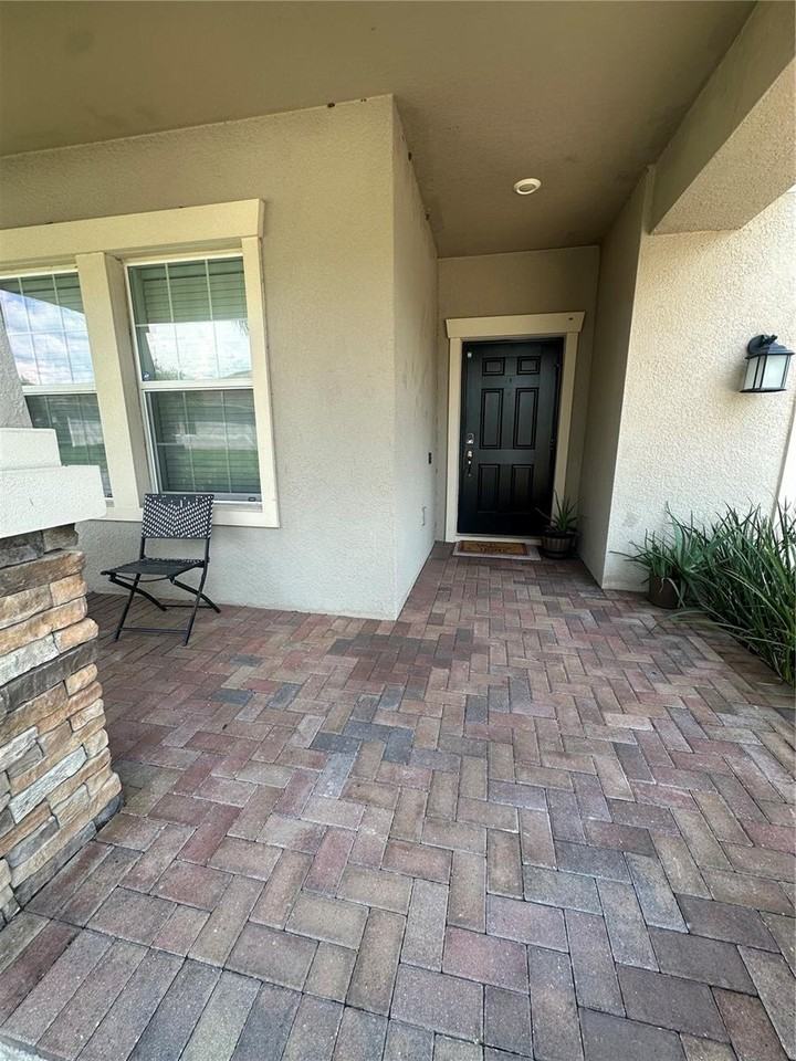 10132 Lovegrass Ln - Photo 7 of 28