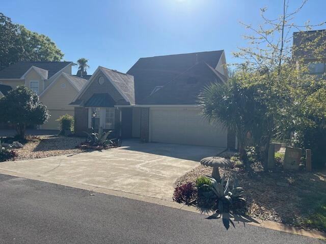 810 Fairway Lakes Dr - Photo 2 of 15