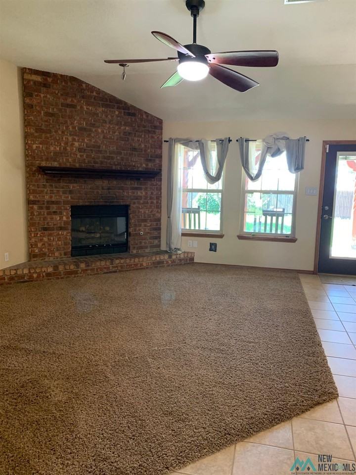 2513 Fred Daugherty Ave - Photo 3 of 37