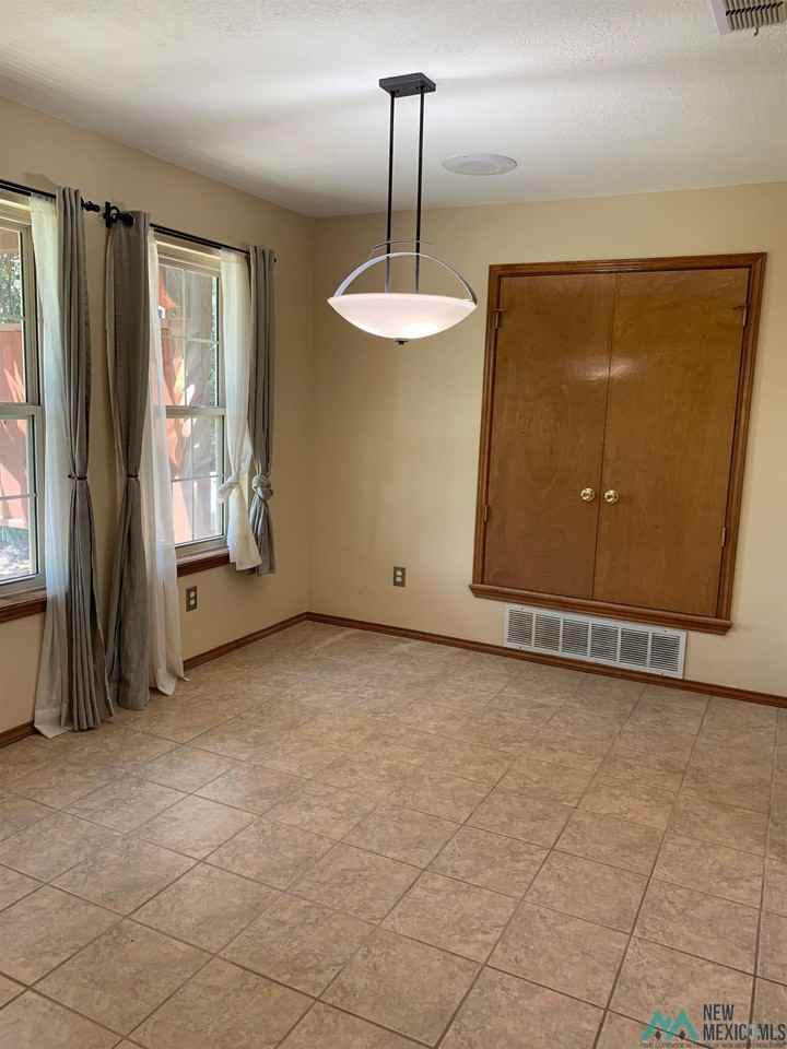 2513 Fred Daugherty Ave - Photo 5 of 37